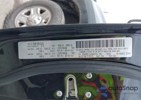 2018 Ram 2500 Slt 4X4 6'4 Box из США, поврежденный, VIN 3C6UR5DJ3JG343719